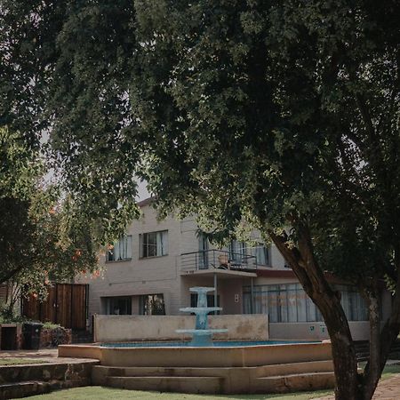 Отель Pretorius Park Хартбиспурт Экстерьер фото